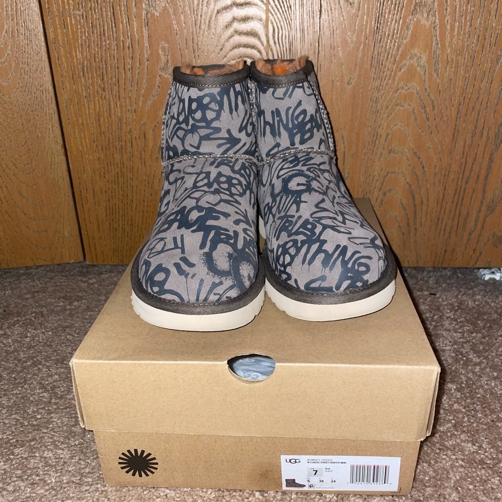 Ugg graffiti boots